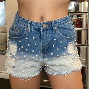 Missguided Pearl Distressed Denim Shorts 💙